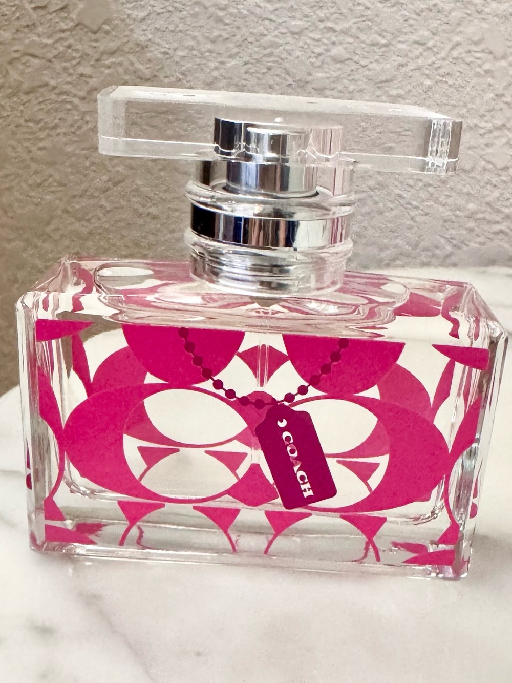 Coach Blossom 🌸 full size never used top note apple,peony heart ,
& patchouli❤️
